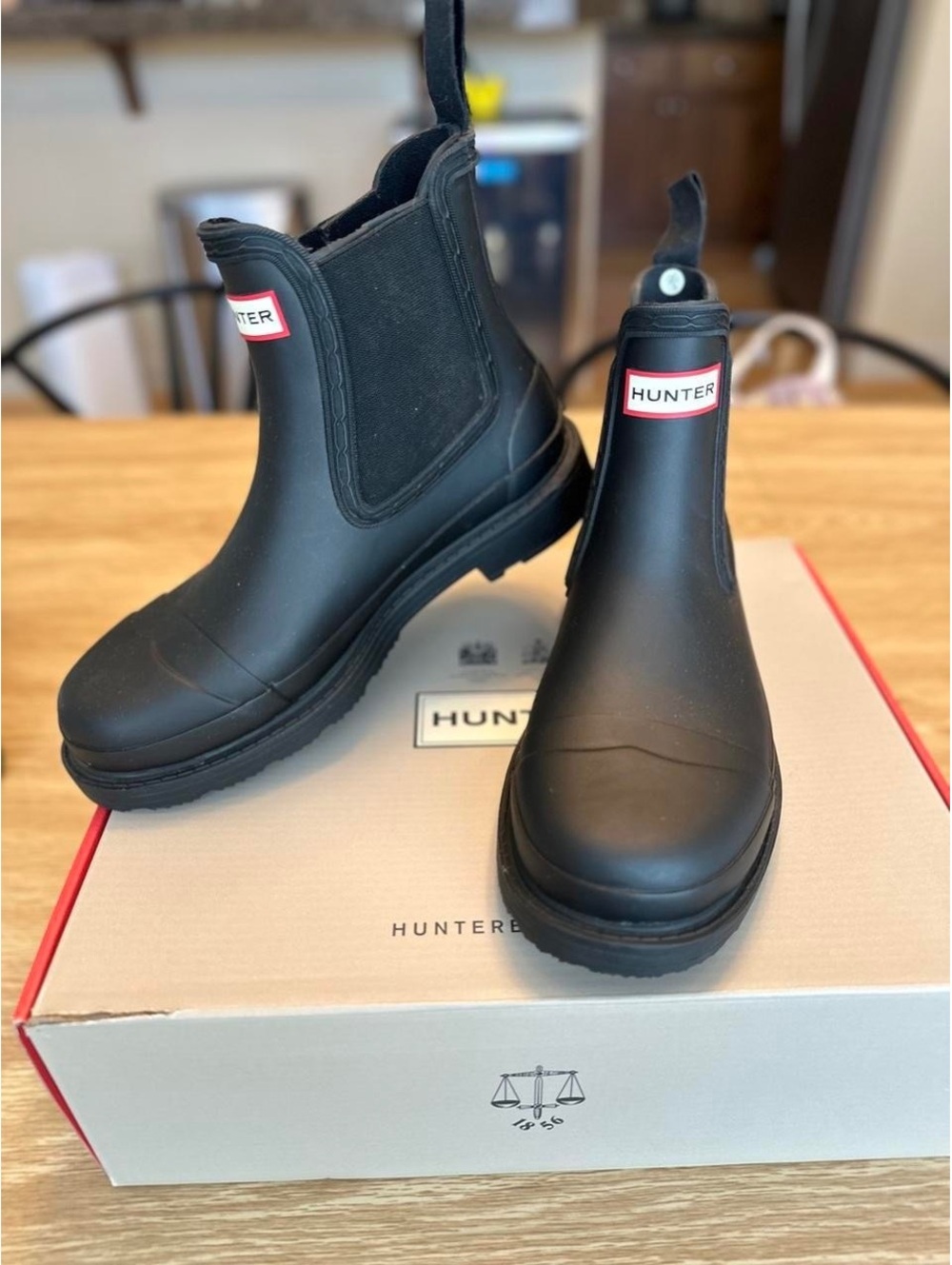 Hunter Commando Chelsea Boots